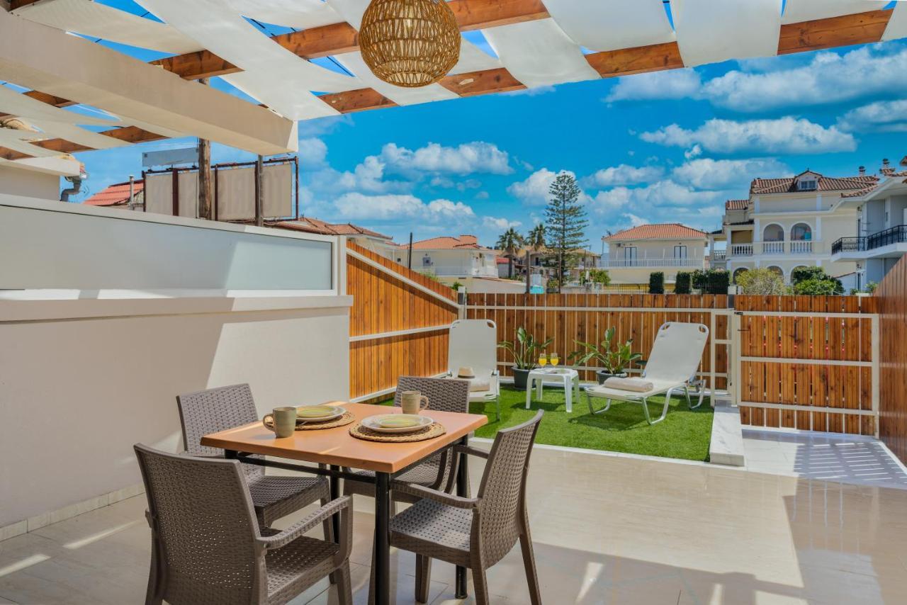 Iris & Rhea Junior Suites Планос Екстер'єр фото